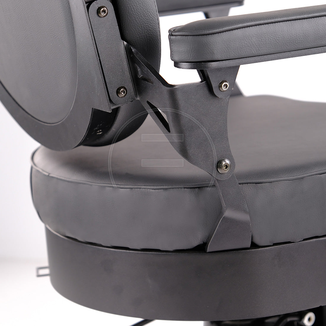 Ronin Black  Herrenfrisierstühle